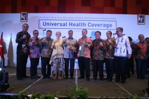 Kota Cirebon Dapatkan Penghargaan UHC JKN-KIS Award dari Presiden Republik Indonesia