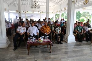 TIGA KALI RAIH PENGHARGAAN WTN, KOTA CIREBON KINI KEMBALI MERAIH PIALA WTN DARI KEMENTERIAN PERHUBUNGAN RI
