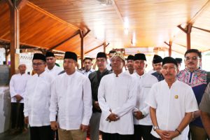 Rangkaian Hari Jadi Cirebon Ke-649 Diawali dengan Sholat Ashar Berjamaah dan Ziarah