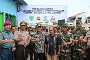 PEDULI WARGA, FORKOPIMDA ADAKAN KEGIATAN BEDAH RUMAH