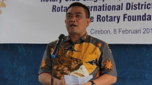 13 Alat Bantu Sanitasi Diberikan Kepada Sejumlah SD di Kota Cirebon