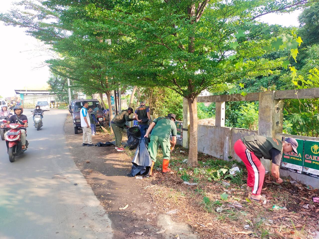 Sinergi Kerja Bakti Massal di Eks Terminal Harjamukti Wujudkan Lingkungan Bersih dan Asri